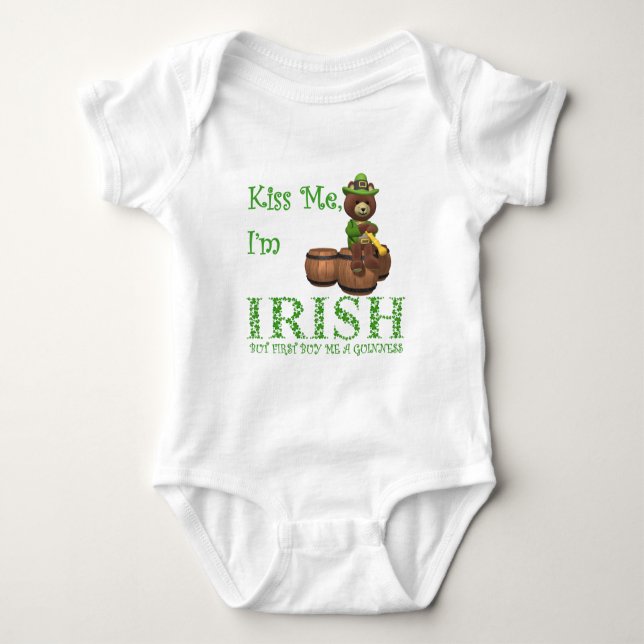 Body Para Bebé Bésame, soy irlandés, pero primero compre una Guin (Anverso)