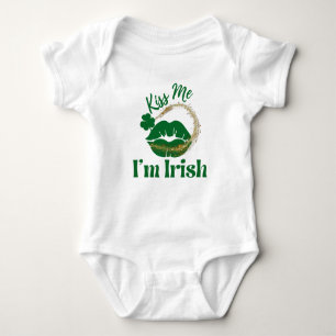 Body Para Bebé Bésame, soy labios irlandeses y Shamrock