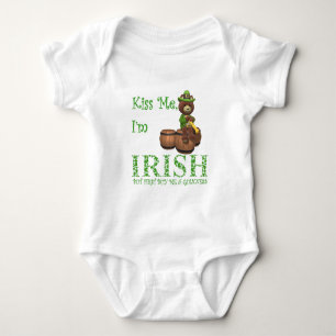 Body Para Bebé Bese me que soy irlandés, solamente la primera