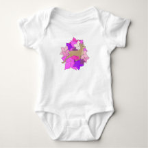 Camiseta de cervatillo lindo con flores