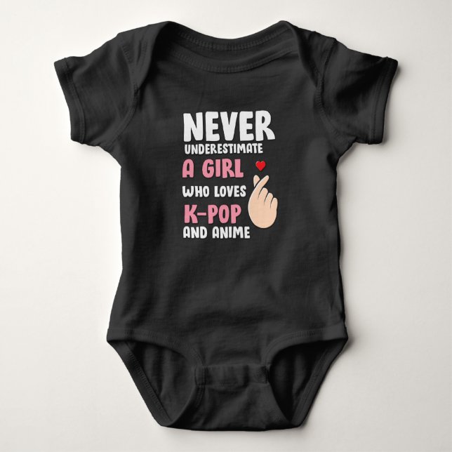 Body Para Bebé Citas de anime y K-pop: Nunca subestimes a un Chic (Anverso)