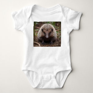 Body Para Bebé **"Comienzos Spiky: El Adorable Bebé Echidna"**