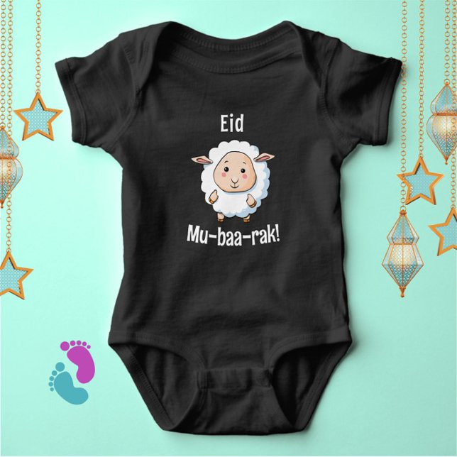 Body Para Bebé Cuidadosa oveja "Eid Mubarak" Funny Baby Bodysuit (Celebrate the joy of Eid with this cute "Eid Mu-baa-rak!" cartoon sheep baby bodysuit!)