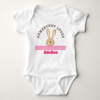 Body Para Bebé Customized Somebunny Loves You Pink Baby Bodysuit