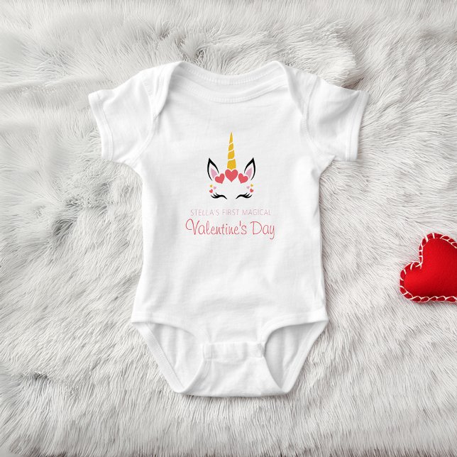 Body Para Bebé Cute First Magical Unicorn Valentine's Day (Cute Magical Unicorn Valentine's Day Personalized Baby Bodysuit)
