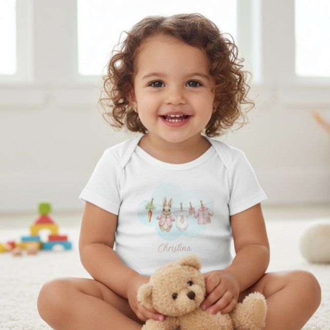 Body Para Bebé Cute Pink Clothesline Peter the Rabbit  (Subido por el creador)
