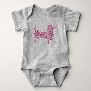 Body Para Bebé Dachshund hecho en Corazones Rosas