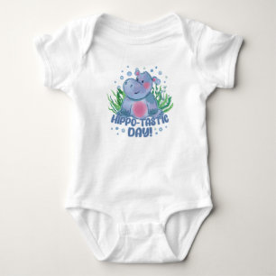 Body Para Bebé “Día Hippo-Tástico” – Hipopótamo Azul Alegre Difun