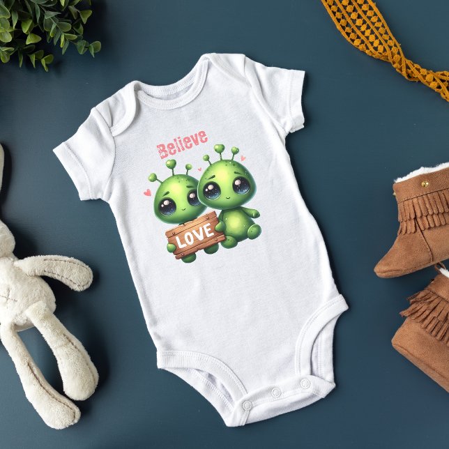 Body Para Bebé dos bebés extraterrestres aman el OVNI Creer la ci (Subido por el creador)