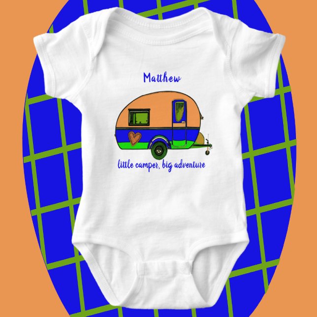 Body Para Bebé El nombre del niño pequeño camper gran aventura (Adorable little camper baby romper with name.)