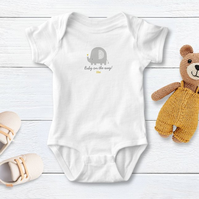 Body Para Bebé elefante lindo con año de nacimiento (Subido por el creador)