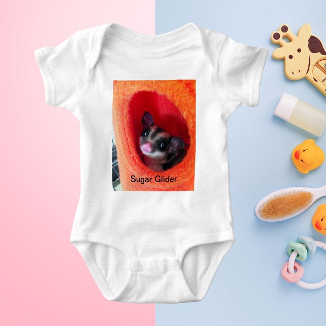 Body Para Bebé Glider de azúcar en la cama colgada del Naranja (Sugar Glider in Orange Hanging Bed Baby Bodysuit)