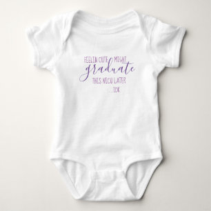 Body Para Bebé Graduación de la NICU primaria morada y blanca