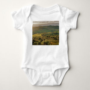Body Para Bebé Granjas rurales italianas, puesta de sol toscana.