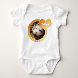 Body Para Bebé HammyVille - Huggy Buggy en el corazón de un marti