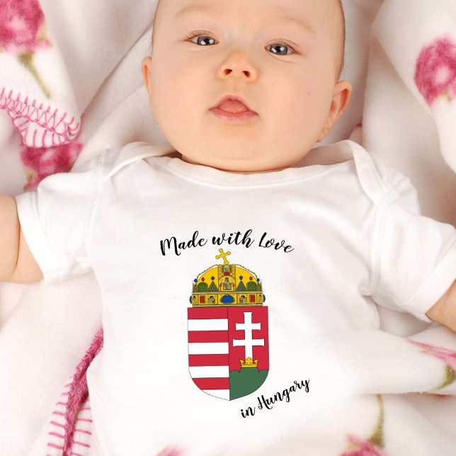 Body Para Bebé Hecho con amor en Hungría / Bandera húngara (Subido por el creador)