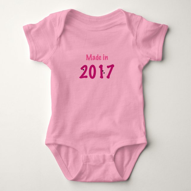 Body Para Bebé Hecho en 2017 en rosa (Anverso)