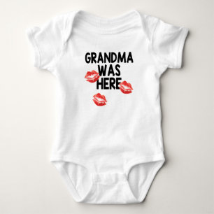 Body Para Bebé La abuela era aquí besa el mono del bebé