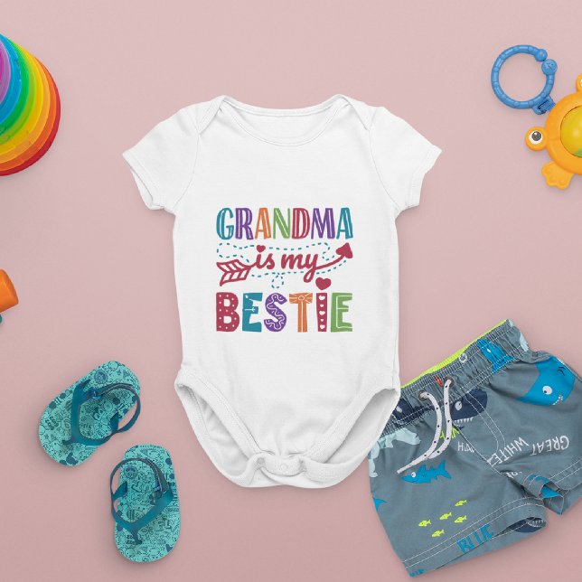 Body Para Bebé La Abuela Es Mi Abuela Aburrida Y Aburrida. (Subido por el creador)