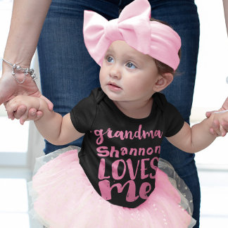 Body Para Bebé La abuela rosa personalizada me ama