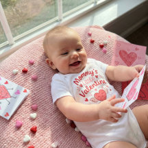 La pequeña valentín de mamá Adorable