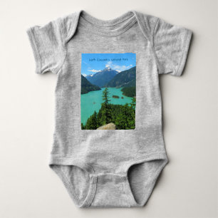 Body Para Bebé Lago Turquesa de montaña nevada en Washington