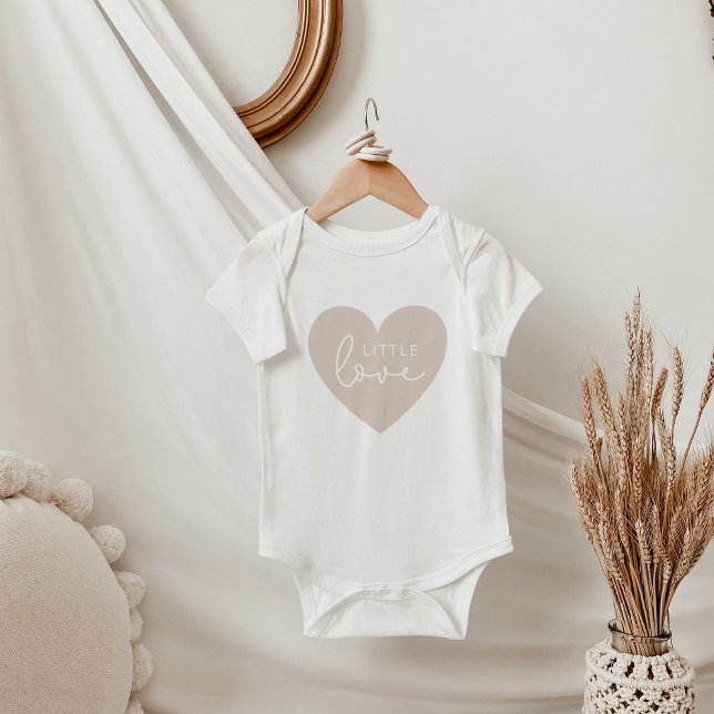 Body Para Bebé Little Love Beige Heart Baby Bodysuit (Subido por el creador)