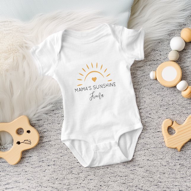 Body Para Bebé Mamá Linda Personalizado Sol (Cute Mama's Sunshine Personalized Baby Bodysuit)