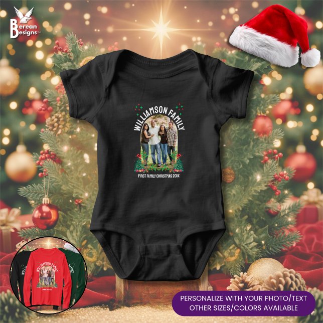 Body Para Bebé Matching CHRISTMAS FAMILY Photo Group (Buy a matching Christmas family reunion bodysuit for the newest member. Personalize with photo/name)