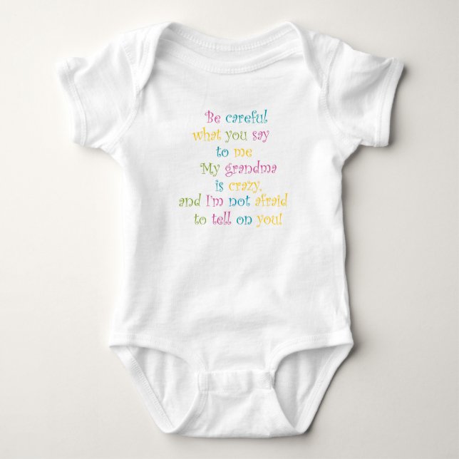 Body Para Bebé "Mi abuela es una camiseta de bebé loca" (Anverso)