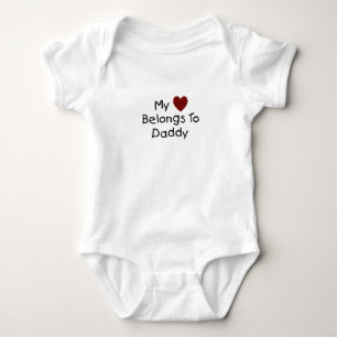 Body Para Bebé Mi corazón pertenece a Daddy Bodysuit