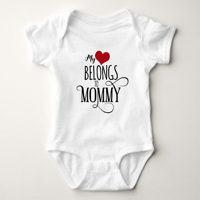 Body Para Bebé Mi Corazón Pertenece A Mami (Anverso)