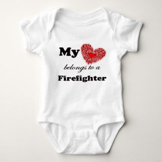 Body Para Bebé Mi corazón pertenece a un bombero