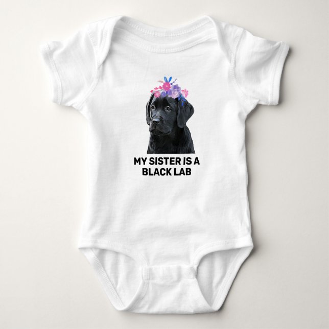 Body Para Bebé Mi Hermana Es Un Black Lab  Bodysuit de Bebé (Anverso)