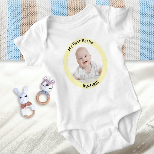 Body Para Bebé Mi primera primavera personalizada de fotos Adorab (A baby bodysuit with custom photo and baby's name, with 'My First Easter' words)