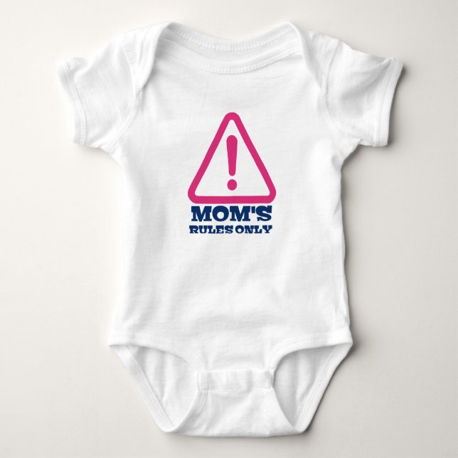Body Para Bebé Mom’s Rules Only – Sassy New Mom Baby Apparel (Anverso)
