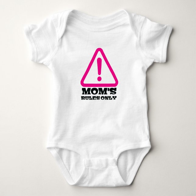 Body Para Bebé Mom’s Rules Only – Sassy New Mom Baby Apparel (Anverso)