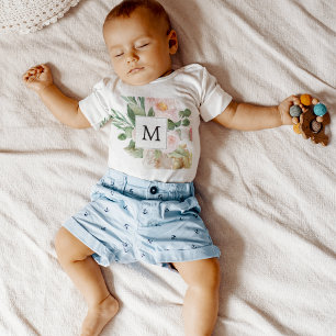 Body Para Bebé Monograma de flores rosadas acuarela moderna 