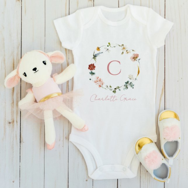 Body Para Bebé Monograma de niña bebé rosa acuarela floral (Monogram Baby Bodysuit)