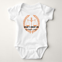 ¡No me dejes caer!  Mi papá es abogado