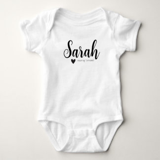 Body Para Bebé Nombre de Sarah Reveal Significado Mínimo Guión Mo