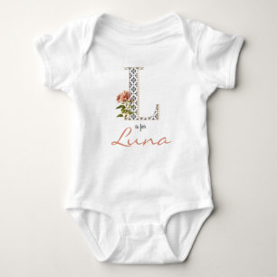 Body Para Bebé Nombre Luna Revelar Letra floral L Chica Whimsical
