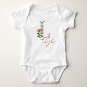 Body Para Bebé Nombre Lyla Revelar Letra floral L Chica Whimsical