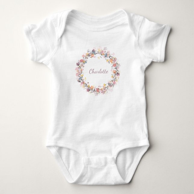 Body Para Bebé Nombre Personalizado Delicate Pastel Floral Wreath (Anverso)