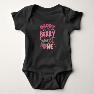 Body Para Bebé Papi Del Berry Sweet One Strawberry Birthday