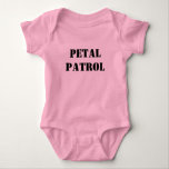 Body Para Bebé Partido Bridal de la Patrulla del Petróleo boda<br><div class="desc">Boda petal patrul bodysuit para la fiesta de bodas.</div>
