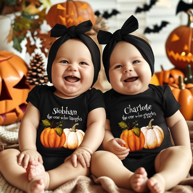 Body Para Bebé Pequeña calabaza primera Halloween personalizada (Subido por el creador)