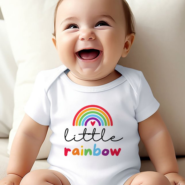 Body Para Bebé Pequeño Orgullo Arcoiris Cute Baby Bodysuit (Celebrate Pride Day with our adorable "Little Rainbow" baby bodysuit!)