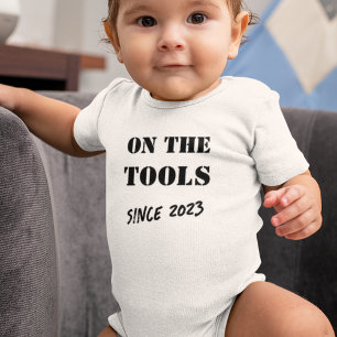 Body Para Bebé Personalizado Año "En Las Herramientas"