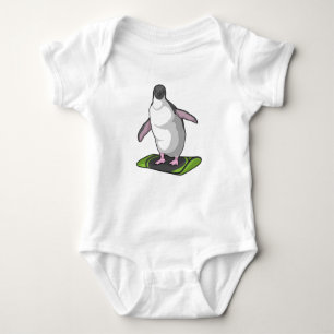 Body Para Bebé Pingüino como snowboard